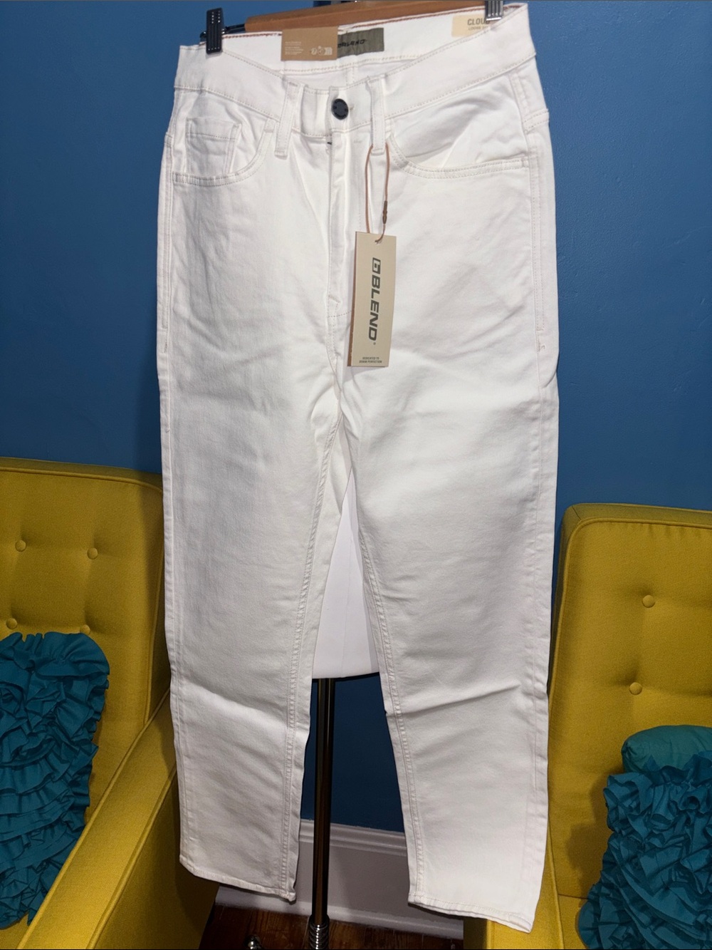 Men's cloud loose fit  White Denim Jeans